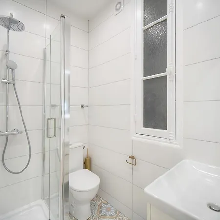 Exceptionnel 4 pieces balcon carre d or A3B129 * Cannes
