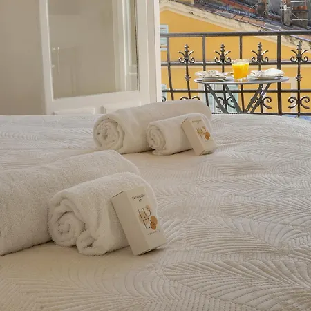 Exceptionnel 4 Pieces Balcon Carre D Or A3b129 Appartamento *