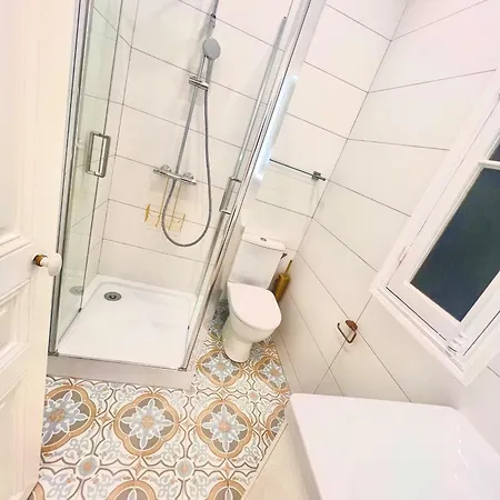 Luxueux 3 3 Salles De Bain Balcon, Carre D'or A3b129 Apartment