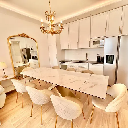 Exceptionnel 4 pieces balcon carre d or A3B129 Cannes