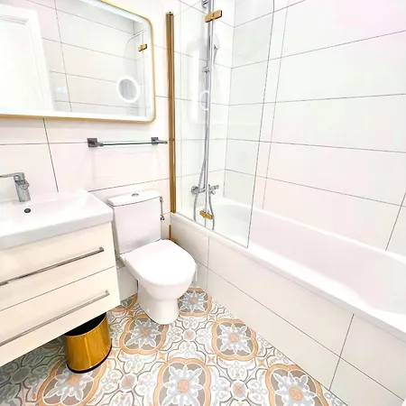 Luxueux 3 Balcon, Carre D'or- Coeur De A3b129 Daire *